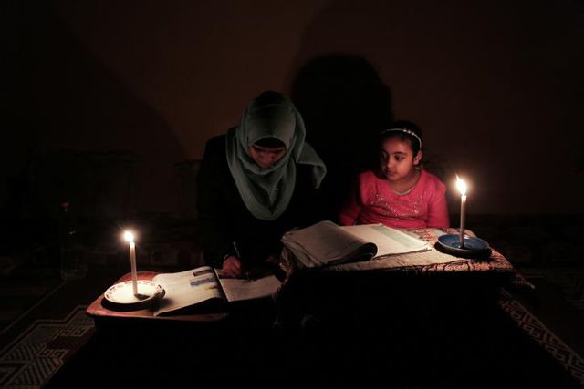 israil ambargosu filistinlileri karanlikta 14137365 7553 o