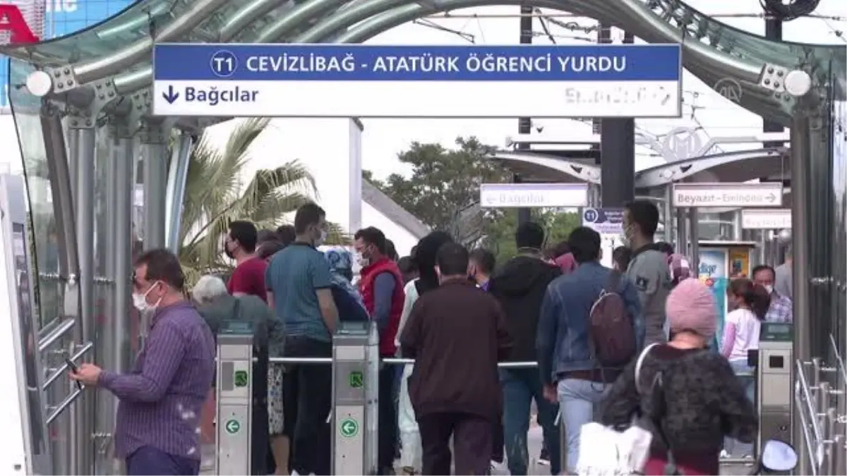 'Kademeli normalleşme'nin ilk gününde trafik yoğunluğu yaşanıyor