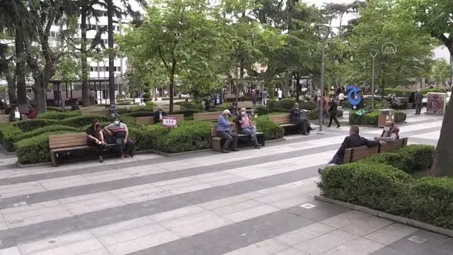 'Kademeli normalleşme'nin ilk gününde trafik denetimleri artırıldı 'Kademeli normalleşme'nin ilk gününde trafik denetimleri artırıldı