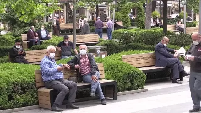 'Kademeli normalleşme'nin ilk gününde trafik denetimleri artırıldı 'Kademeli normalleşme'nin ilk gününde trafik denetimleri artırıldı