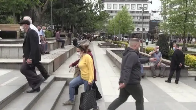 'Kademeli normalleşme'nin ilk gününde trafik denetimleri artırıldı 'Kademeli normalleşme'nin ilk gününde trafik denetimleri artırıldı