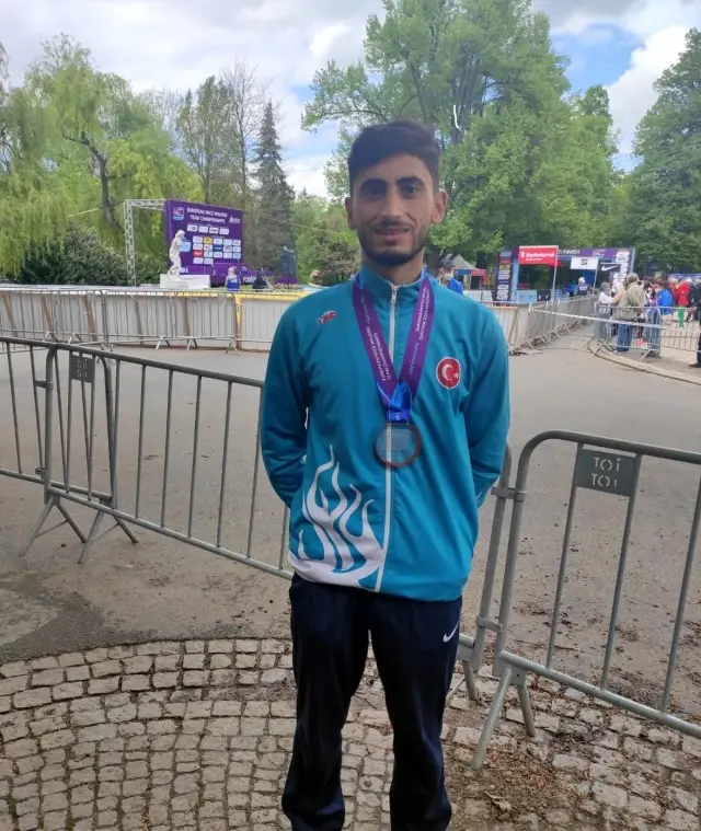 Malatyalı sporcu Avrupa üçüncüsü oldu Malatyalı sporcu Avrupa üçüncüsü oldu