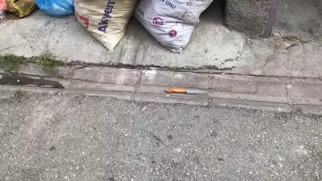 Oğlu tarafından bıçaklanan kadın yaralandı Oğlu tarafından bıçaklanan kadın yaralandı