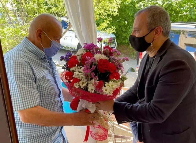 Ordu'da Ramazan Bayramı'nda 398 şehit ve 591 gazi ailesi ziyaret edildi Ordu'da Ramazan Bayramı'nda 398 şehit ve 591 gazi ailesi ziyaret edildi