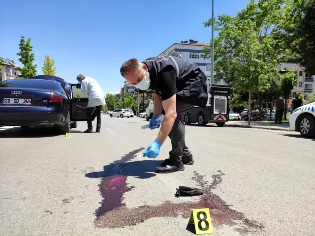 Otomobilin çarpmasıyla 40 metre öteye fırlayan genç kız kurtarılamadı Otomobilin çarpmasıyla 40 metre öteye fırlayan genç kız kurtarılamadı