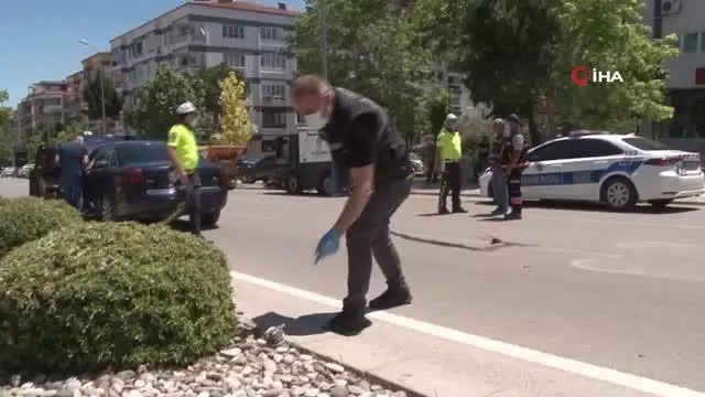 Otomobilin çarpmasıyla 40 metre öteye fırlayan genç kız kurtarılamadı Otomobilin çarpmasıyla 40 metre öteye fırlayan genç kız kurtarılamadı