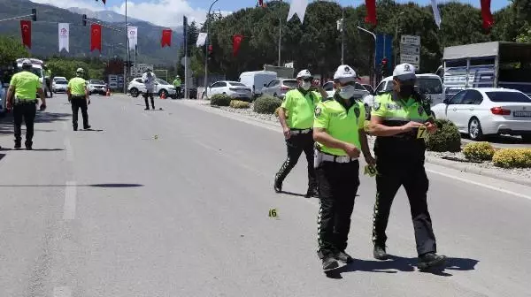 Son dakika haberleri... Otomobilin çarptığı Fatma öldü, arkadaşı yaralandı Son dakika haberleri... Otomobilin çarptığı Fatma öldü, arkadaşı yaralandı