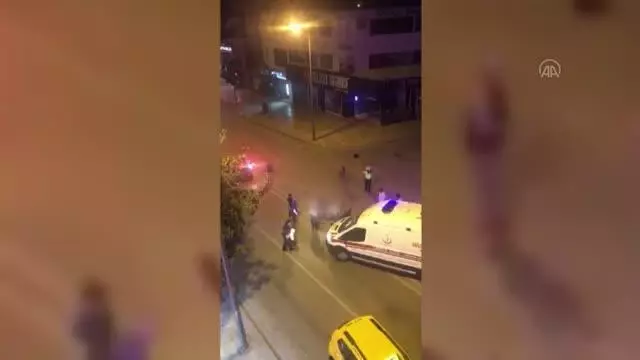 Otomobille çarpışan motosikletli kurye ağır yaralandı Otomobille çarpışan motosikletli kurye ağır yaralandı