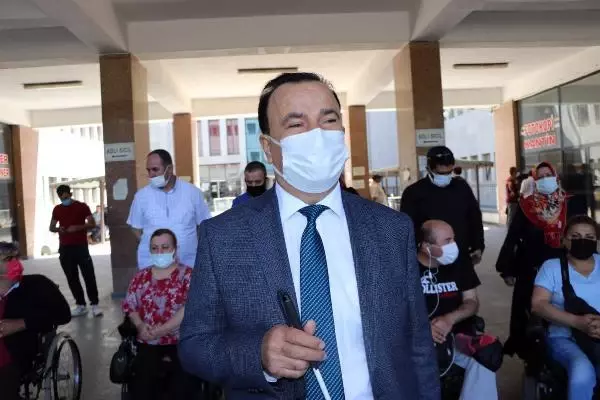 Son dakika haber: REKTÖRÜN 'ENFLASYON- ENGELLİ ÇOCUK' BENZETMESİNE, ENGELLİLERDEN SUÇ DUYURUSU Son dakika haber: REKTÖRÜN 'ENFLASYON- ENGELLİ ÇOCUK' BENZETMESİNE, ENGELLİLERDEN SUÇ DUYURUSU