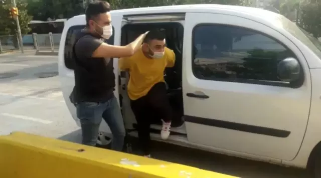 Son dakika haberi... Şampiyonluk kutlamalarında ateş açan maganda yakalandı Son dakika haberi... Şampiyonluk kutlamalarında ateş açan maganda yakalandı