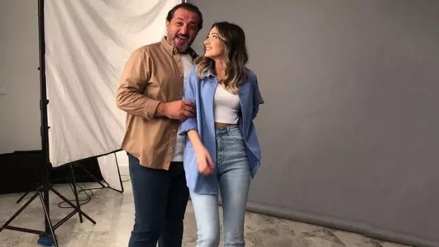 Şef Mehmet Yalçınkaya'nın kızı Sude Yalçınkaya, bikinili pozunu paylaştı Şef Mehmet Yalçınkaya'nın kızı Sude Yalçınkaya, bikinili pozunu paylaştı