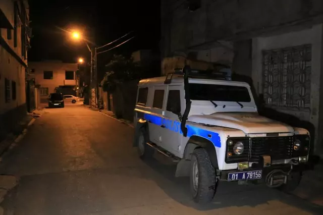 Son dakika haber... Adana'da sıcak dakikalar... Tartışığı şahıslara pompalı tüfekle ateş açarken sokakta oynayan çocuğu vurdu Son dakika haber... Adana'da sıcak dakikalar... Tartışığı şahıslara pompalı tüfekle ateş açarken sokakta oynayan çocuğu vurdu