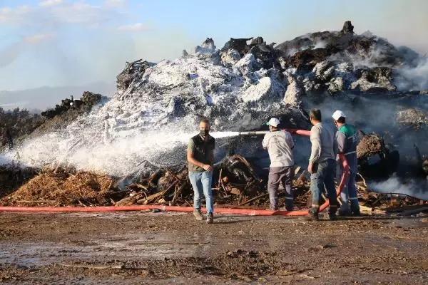 AFYONKARAHİSAR'DAKİ BİYOKÜTLE ENERJİ TESİSİNDE 15 GÜNDE İKİNCİ YANGIN AFYONKARAHİSAR'DAKİ BİYOKÜTLE ENERJİ TESİSİNDE 15 GÜNDE İKİNCİ YANGIN