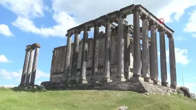 Aizanoi Antik Kenti ziyaretçilerini ağırlıyor Aizanoi Antik Kenti ziyaretçilerini ağırlıyor