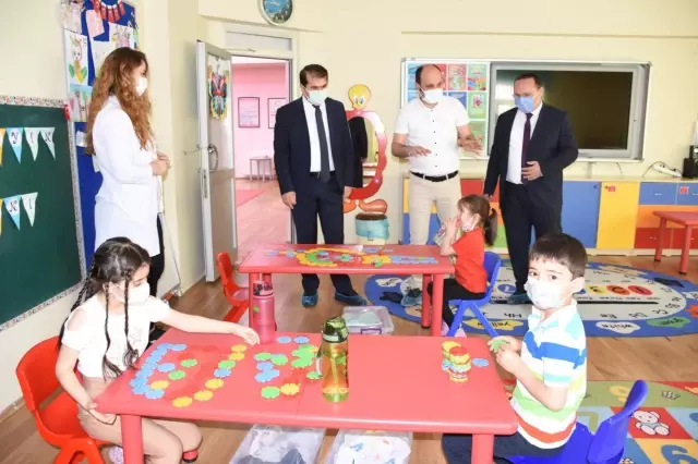 Artvin Milli Eğitim Müdürü Acar'dan okul ziyareti