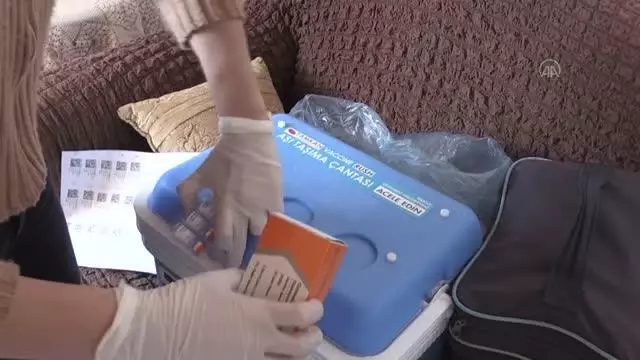 Aşılanmak isteyen kırsaldaki vatandaşlara ücretsiz servis imkanı (1) Aşılanmak isteyen kırsaldaki vatandaşlara ücretsiz servis imkanı (1)