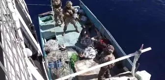 Suriye: 1,5 tonun üzerinde esrarın yakalandığı operasyonu Bakan Soylu'nun yönettiği ortaya çıktı Suriye: 1,5 tonun üzerinde esrarın yakalandığı operasyonu Bakan Soylu'nun yönettiği ortaya çıktı