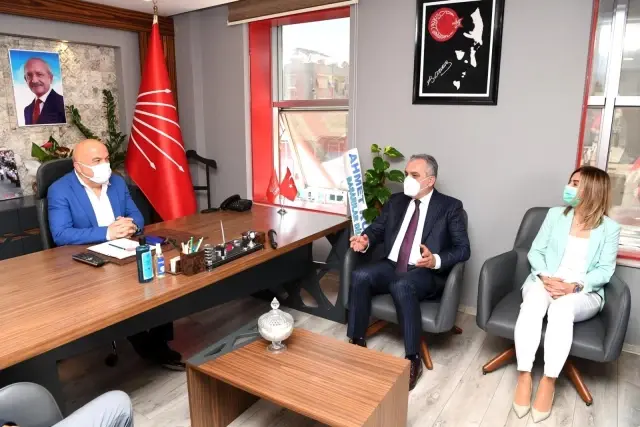 Başkan Esen İl Başkan'ı Cengiz'le bir araya geldi Başkan Esen İl Başkan'ı Cengiz'le bir araya geldi