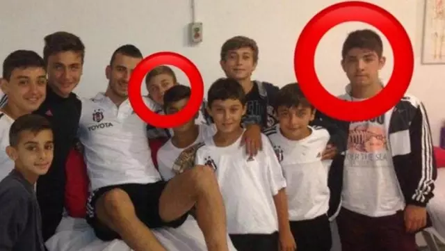 Sosyal medyayı sallayan fotoğraf! Bu çocuklar Beşiktaş'ı şampiyon yaptı Sosyal medyayı sallayan fotoğraf! Bu çocuklar Beşiktaş'ı şampiyon yaptı