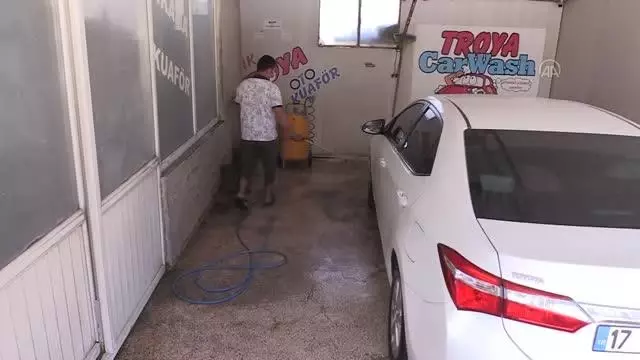 ÇANAKKALE - Cumhurbaşkanı Erdoğan'ın 'hibe' açıklaması Çanakkaleli esnaf ve çiftçinin yüzünü güldürdü ÇANAKKALE - Cumhurbaşkanı Erdoğan'ın 'hibe' açıklaması Çanakkaleli esnaf ve çiftçinin yüzünü güldürdü
