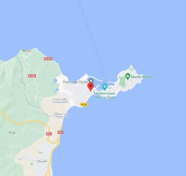 Ceuta'da İspanyol eziyeti: Yüzerek AB kıyılarına ulaşan yasadışı göçmenler kıyıya alınmadı! Hala denizin içindeler