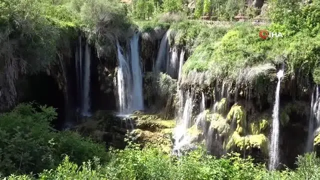Doğa harikası Hadim Yerköprü Şelalesi tam kısıtlama sonrası ziyaretçileri bekliyor
