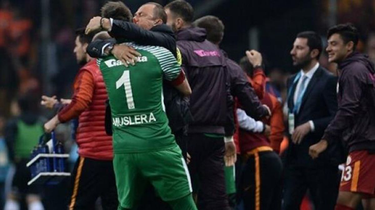 Fatih Terim giderse kimse kalmaz! Muslera'nın beklenmedik hamlesiyle G.Saray ters köşe oldu