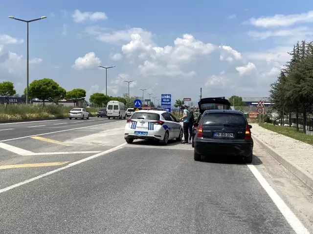 Işık ihlali yapan da, abartı egzoz takanda cezadan kaçamadı Işık ihlali yapan da, abartı egzoz takanda cezadan kaçamadı