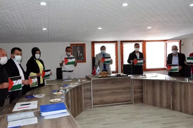 MARMARİS BELEDİYE MECLİSİ'NDE CHP'LİLERDEN İSRAİL'E KINAMA BİLDİRİSİ MARMARİS BELEDİYE MECLİSİ'NDE CHP'LİLERDEN İSRAİL'E KINAMA BİLDİRİSİ