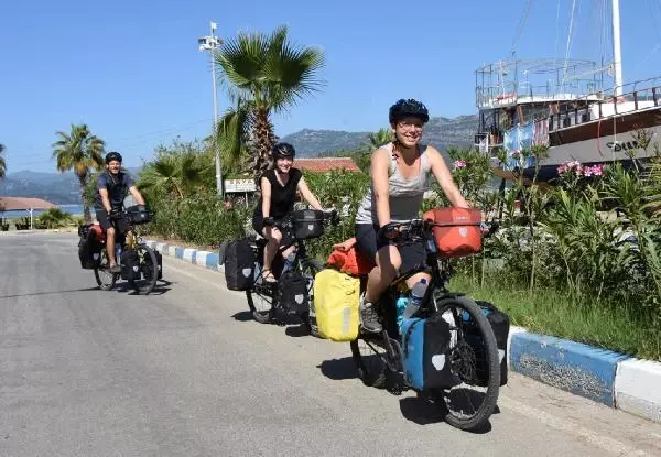 İsviçreli Jonas aile geleneğine pedal çeviriyor İsviçreli Jonas aile geleneğine pedal çeviriyor