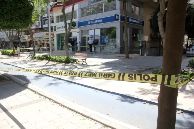 Kaldırımda yürürken vuruldu Kaldırımda yürürken vuruldu
