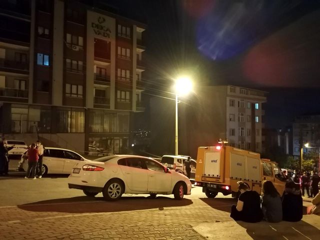 kocaeli de alti katli binada cokme tehlikesi 6 14138569 o