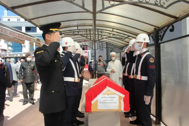 Kıbrıs gazisi son yolculuğuna uğurlandı