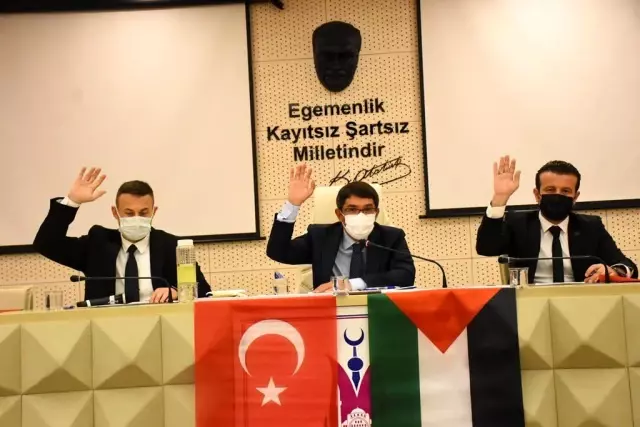 Şehzadeler Belediye Meclisi Filistin için tek yürek oldu