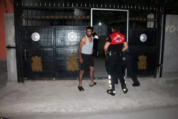 Silahlı kavgada sokakta oynayan 5 yaşındaki çocuk göğsünden vuruldu Silahlı kavgada sokakta oynayan 5 yaşındaki çocuk göğsünden vuruldu