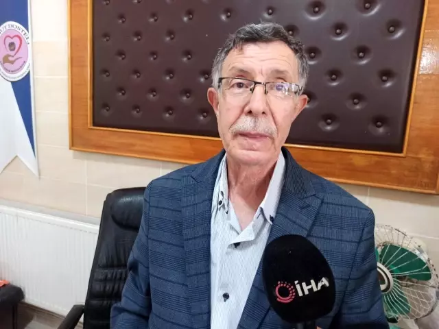Şuhut'ta 300'e yakın yetim ve ihtiyaç sahibi çocuğun yüzü güldü Şuhut'ta 300'e yakın yetim ve ihtiyaç sahibi çocuğun yüzü güldü
