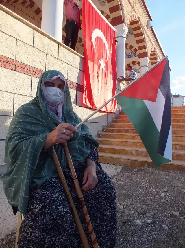 İsrail'in Filistinlilere saldırıları konvoy oluşturularak protesto edildi