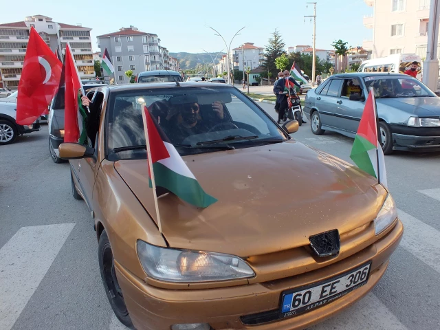 Tokat'ta İsrail'in Filistinlilere saldırıları konvoy oluşturularak protesto edildi