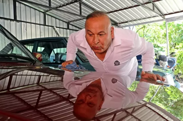 Toz bile kondurmadığı otomobillerini ne kullanıyor ne de satıyor! Vasiyetini duyan şaşırıp kalıyor Toz bile kondurmadığı otomobillerini ne kullanıyor ne de satıyor! Vasiyetini duyan şaşırıp kalıyor