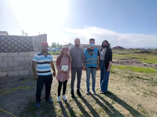 Uluslararası kurulan gönül köprüsüyle çocukların yüzü güldü Uluslararası kurulan gönül köprüsüyle çocukların yüzü güldü