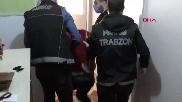Uyuşturucuları turşu bidonlarında saklamışlar Uyuşturucuları turşu bidonlarında saklamışlar