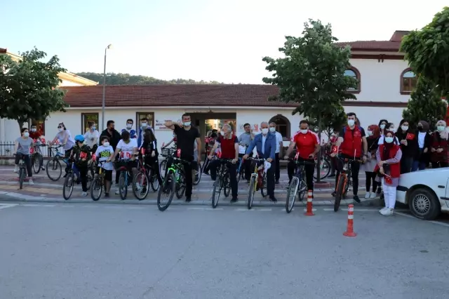 102. yılda '102 bisikletle şehir turu' 102. yılda '102 bisikletle şehir turu'