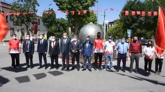 Kale'de 19 Mayıs Atatürk'ü Anma, Gençlik ve Spor Bayramı çeşitli etkinlikle kutlandı Kale'de 19 Mayıs Atatürk'ü Anma, Gençlik ve Spor Bayramı çeşitli etkinlikle kutlandı