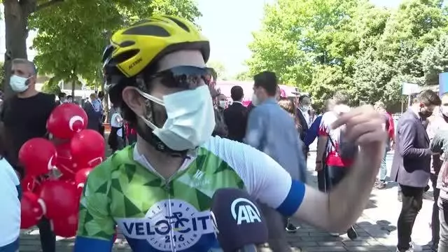 19 Mayıs Atatürk'ü Anma, Gençlik ve Spor Bayramının 102. yılında 102 bisikletli pedal çevirdi 19 Mayıs Atatürk'ü Anma, Gençlik ve Spor Bayramının 102. yılında 102 bisikletli pedal çevirdi