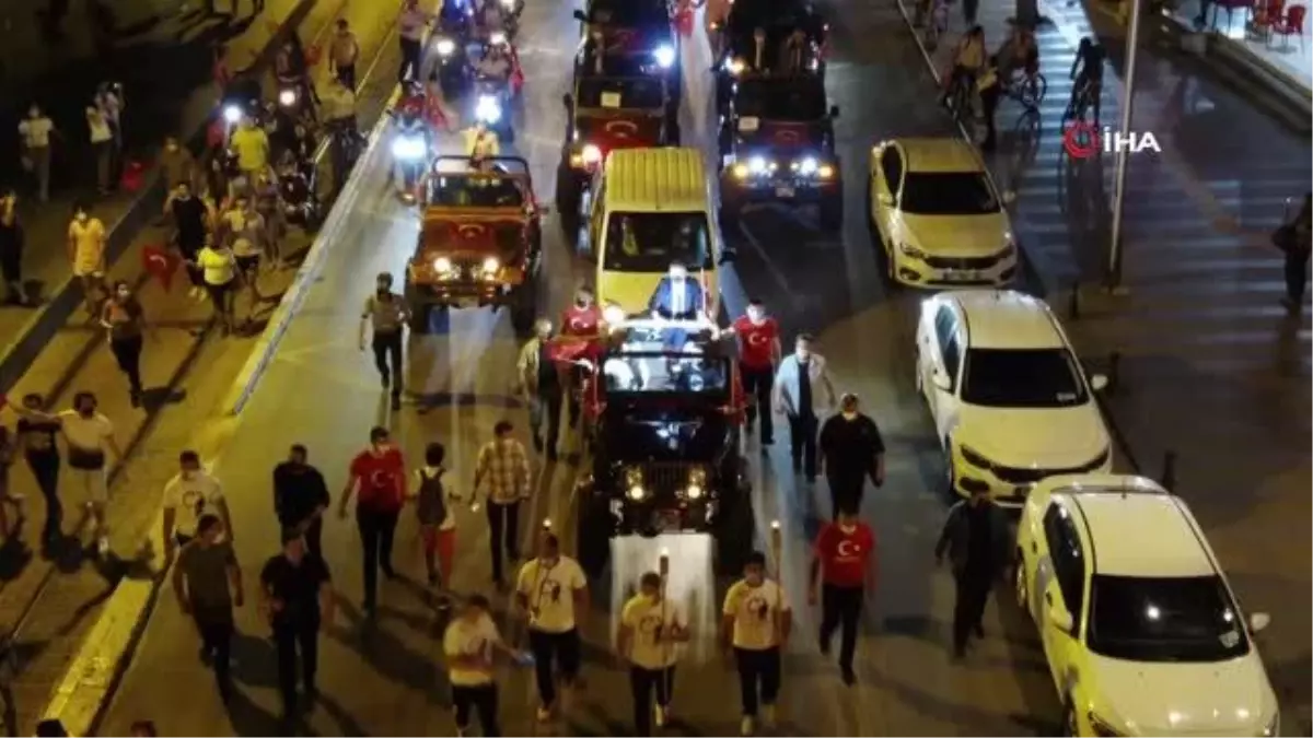 19 Mayıs coşkusu Mobil Cumhuriyet Fener Alayıyla son buldu