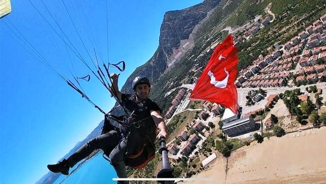 19 Mayıs'ı havada kutladılar
