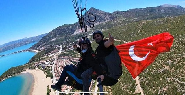 19 Mayıs'ı havada kutladılar