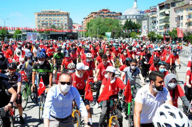 19 mayis kocaeli de bisiklet turuyla kutlandi 8 14142037 o