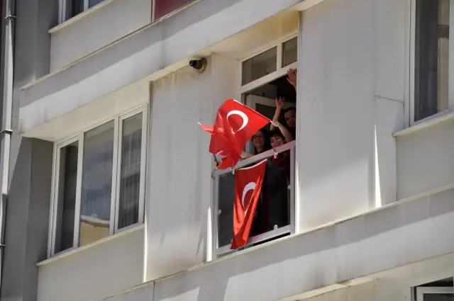 19 Mayıs kortejinde renkli görüntüler 19 Mayıs kortejinde renkli görüntüler