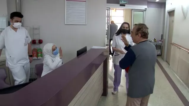 Açık kalp ameliyatına alınan 'Fıs Fıs İsmail' taburcu edildi Açık kalp ameliyatına alınan 'Fıs Fıs İsmail' taburcu edildi